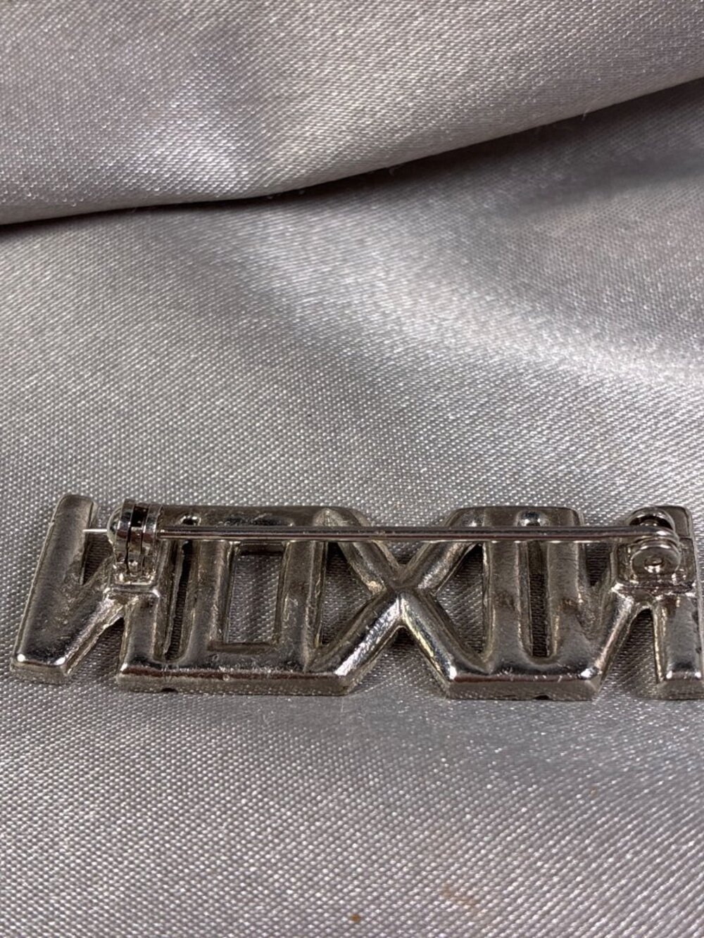 Vintage 1960s Nixon Rhinestone Political Campaign Pin - Picture 7 of 8